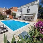 Casa Blanca, Lejlighed *
