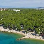 Casa Blanca, Biograd Na Moru