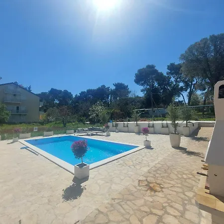 Apartman Casa Blanca, *
