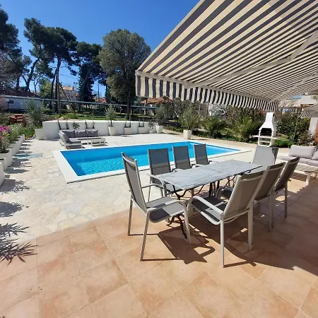 Apartman Casa Blanca, *