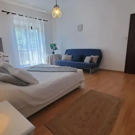 Apartman Casa Blanca, *