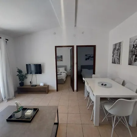 Casa Blanca, *