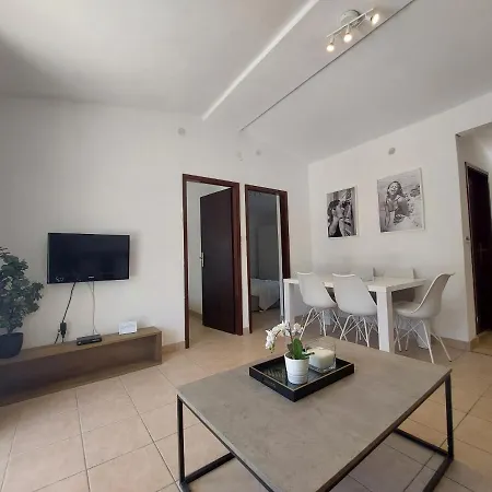 Casa Blanca, Apartman