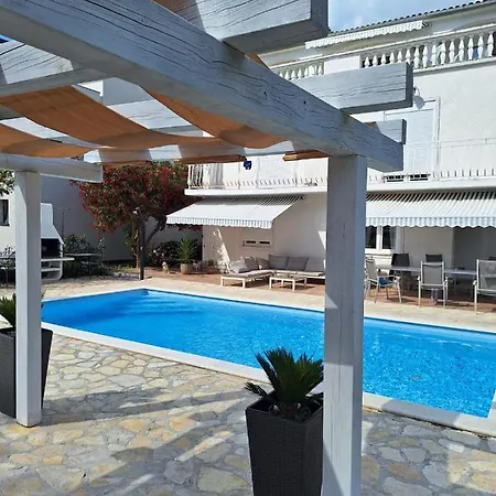 Apartman Casa Blanca, *